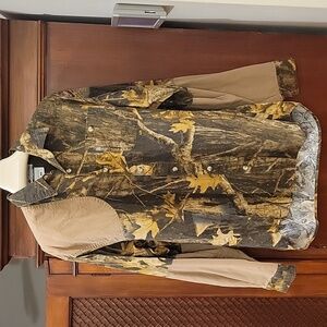 Columbia SportsWear | Men’s Camouflage Hunting Button Up Long Sleeve Shirt - M